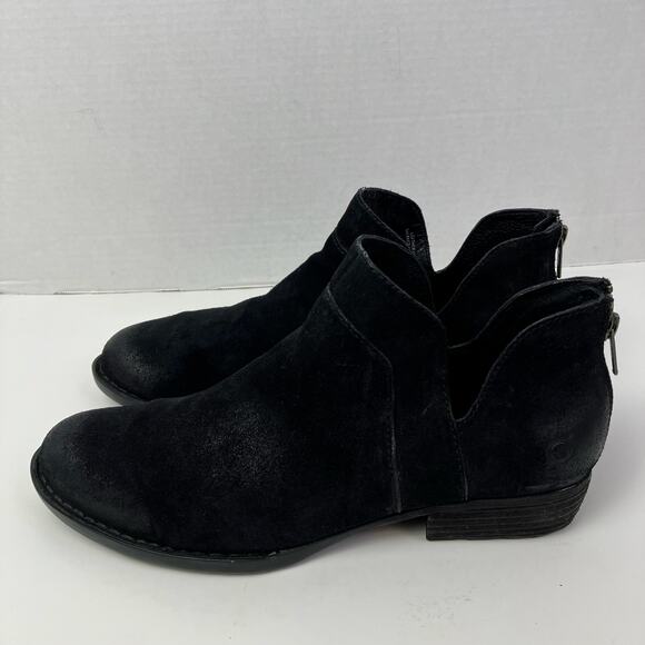 Born Shari II Bootie Black Distressed Suede Ankle Boots Sz 9.5 - Picture 1 of 16